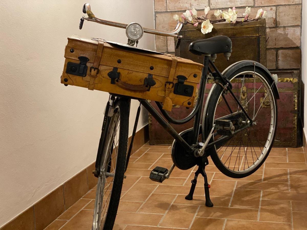 B&B Stazione Don Camillo Brescello Eksteriør bilde